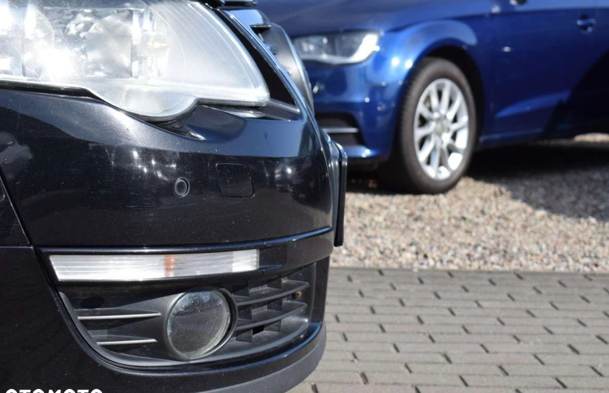 Volkswagen Passat cena 19900 przebieg: 301139, rok produkcji 2006 z Tczew małe 742